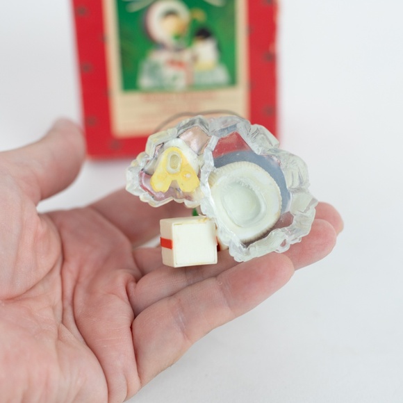 Hallmark 1984 Frosty Friends Ornament w/ Box – Vintage Keepsake - Picture 7 of 14